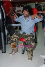 Kailash Kher at the launch of  Snap 24-7 Gym in Malad, Near Croma on 29th March 2010 (13).JPG